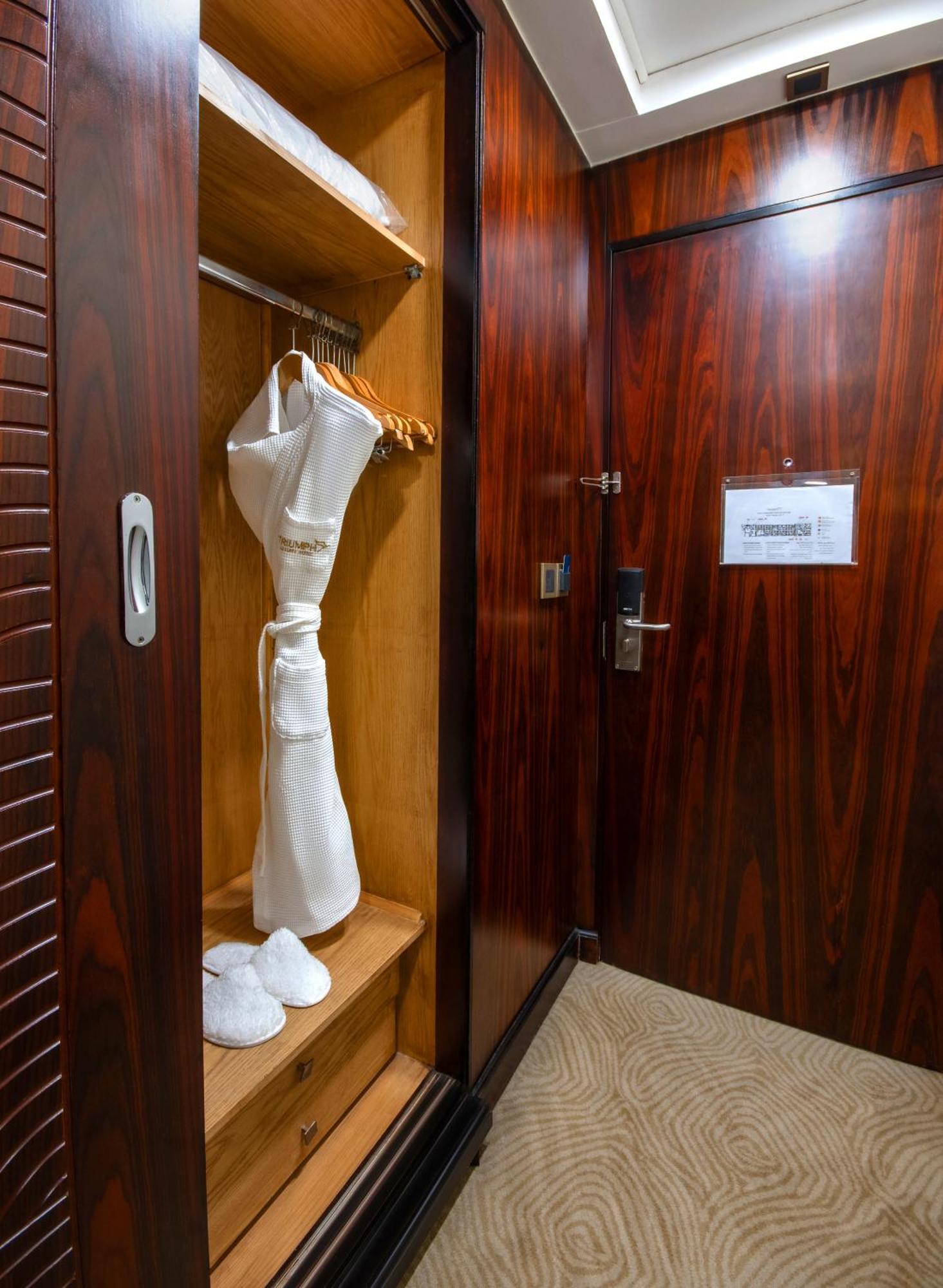 Triumph Luxury Отель 5*